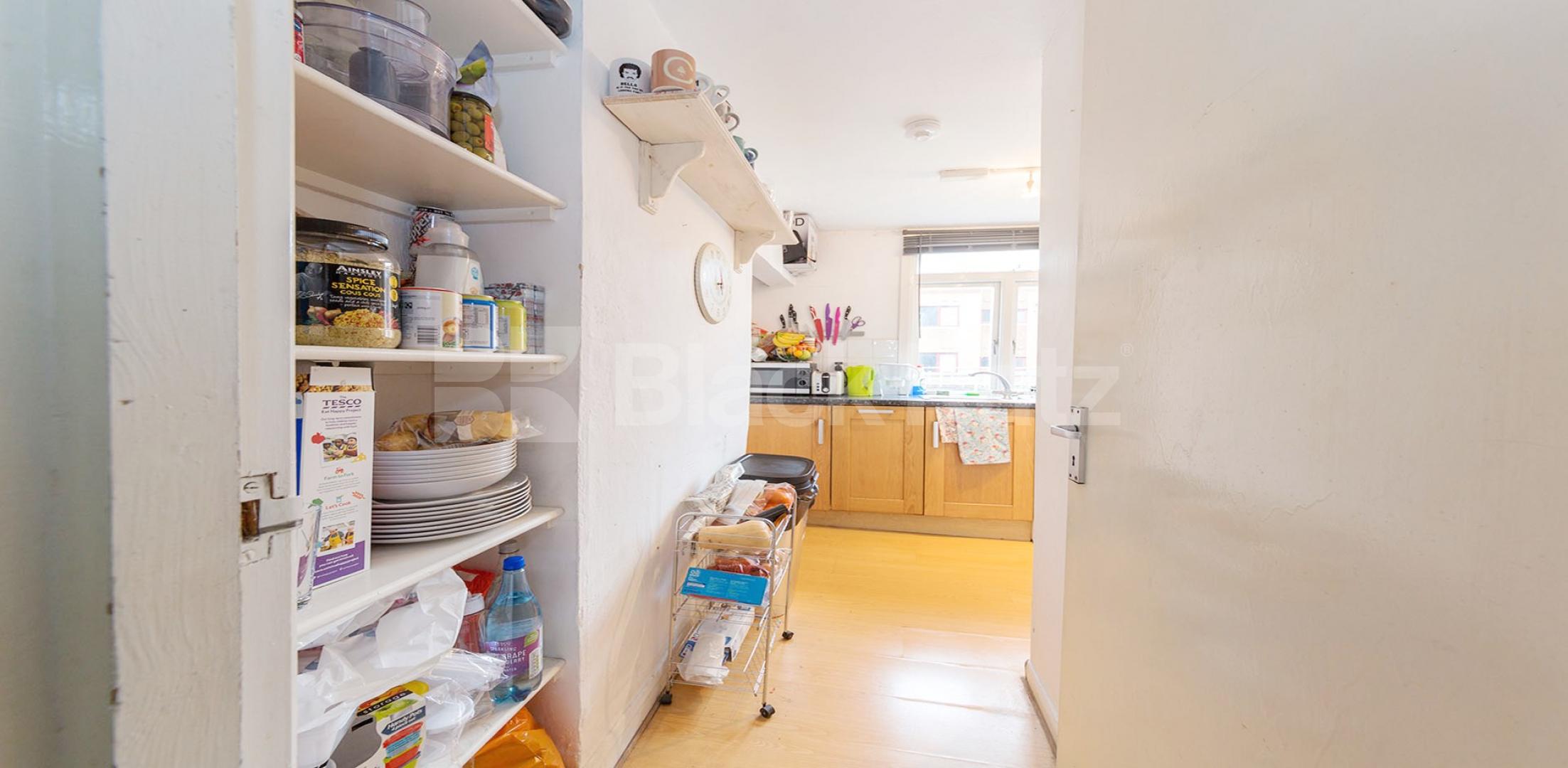 			UNDER OFFER , 1 Bedroom, 1 bath, 1 reception Flat			 Sulgrave Road, Shepherds Bush, SHEPHERDS BUSH 